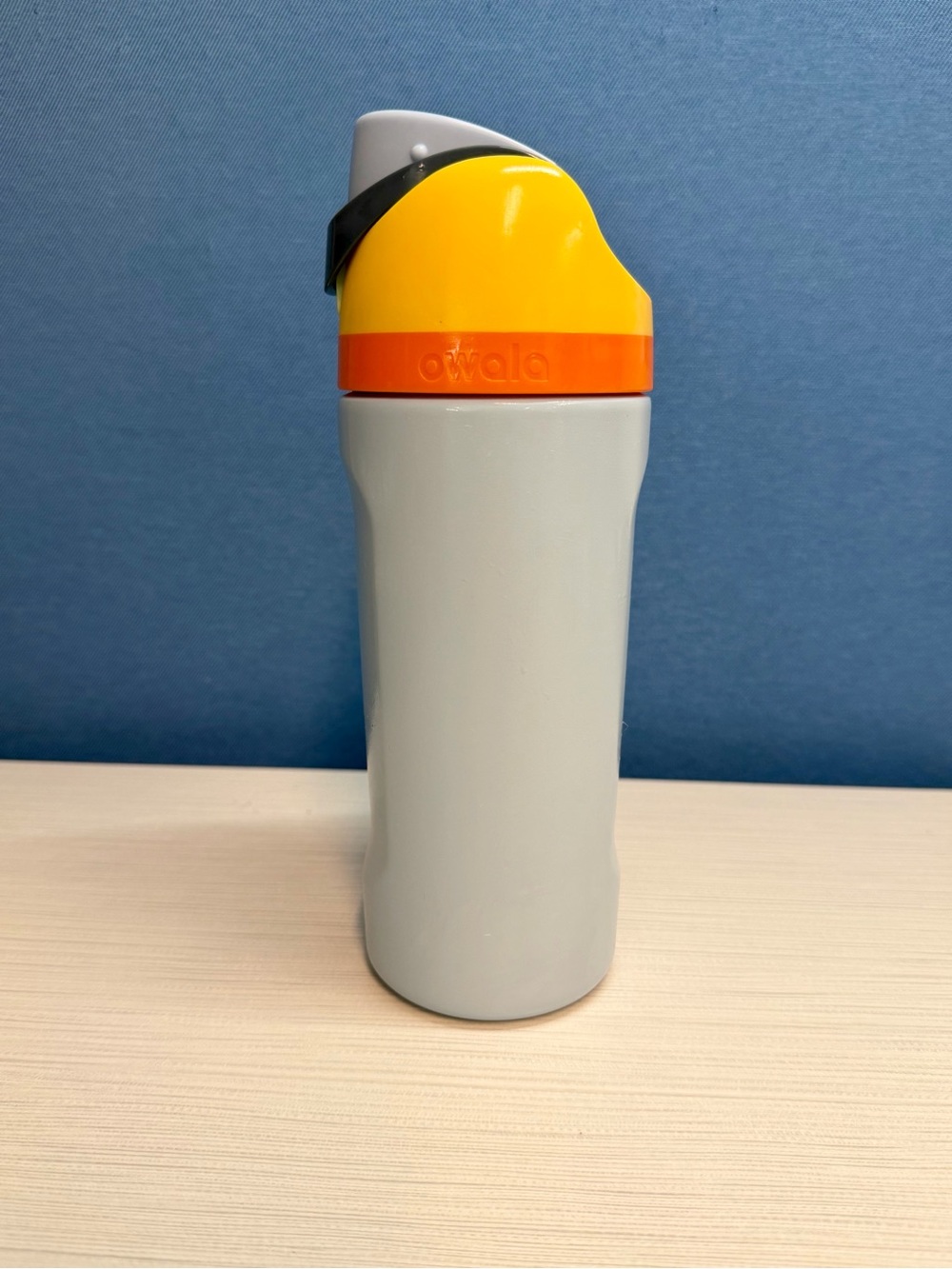 Owala Free Sip 16 oz insulated stainless steel thermos. Light blue multi. - Picture 2 of 6